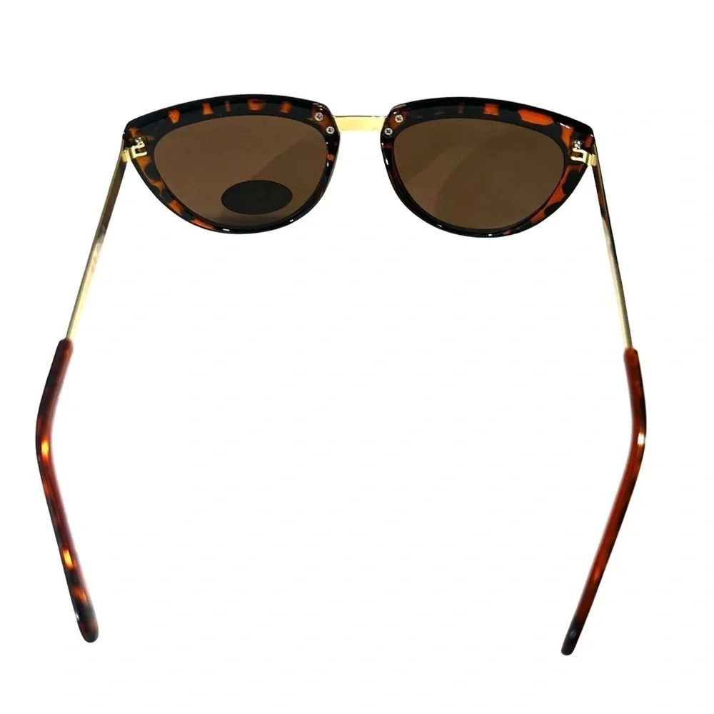 A.J. Morgan Tortoise shell Sunglasses w/Gold Accents. New